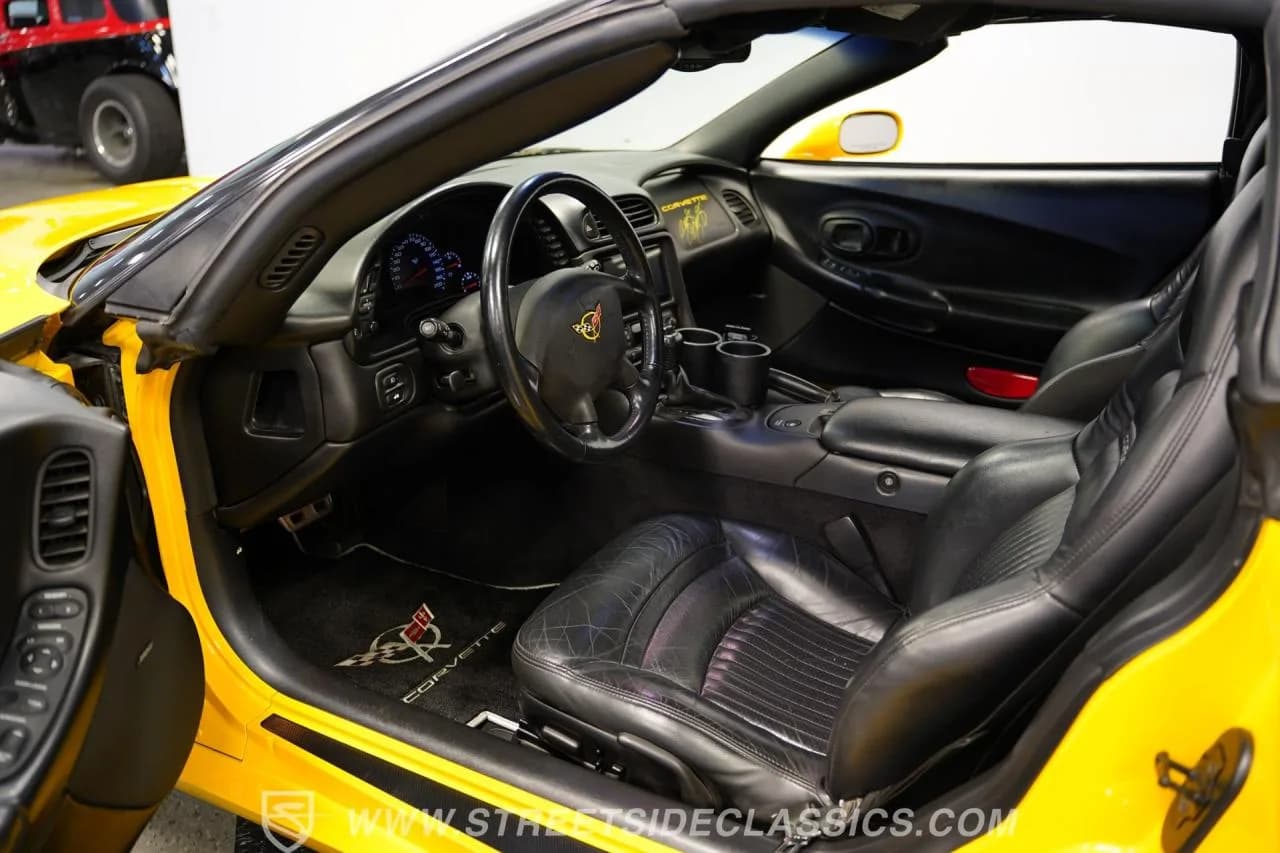 2004 Chevrolet Corvette Convertible - Thumbnail 4