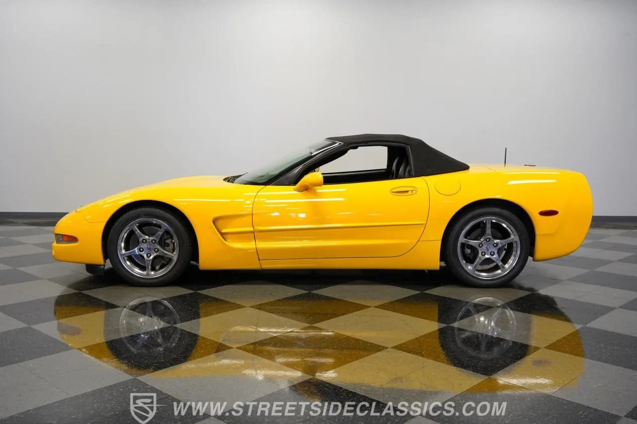 2004 Chevrolet Corvette Convertible - Thumbnail 8