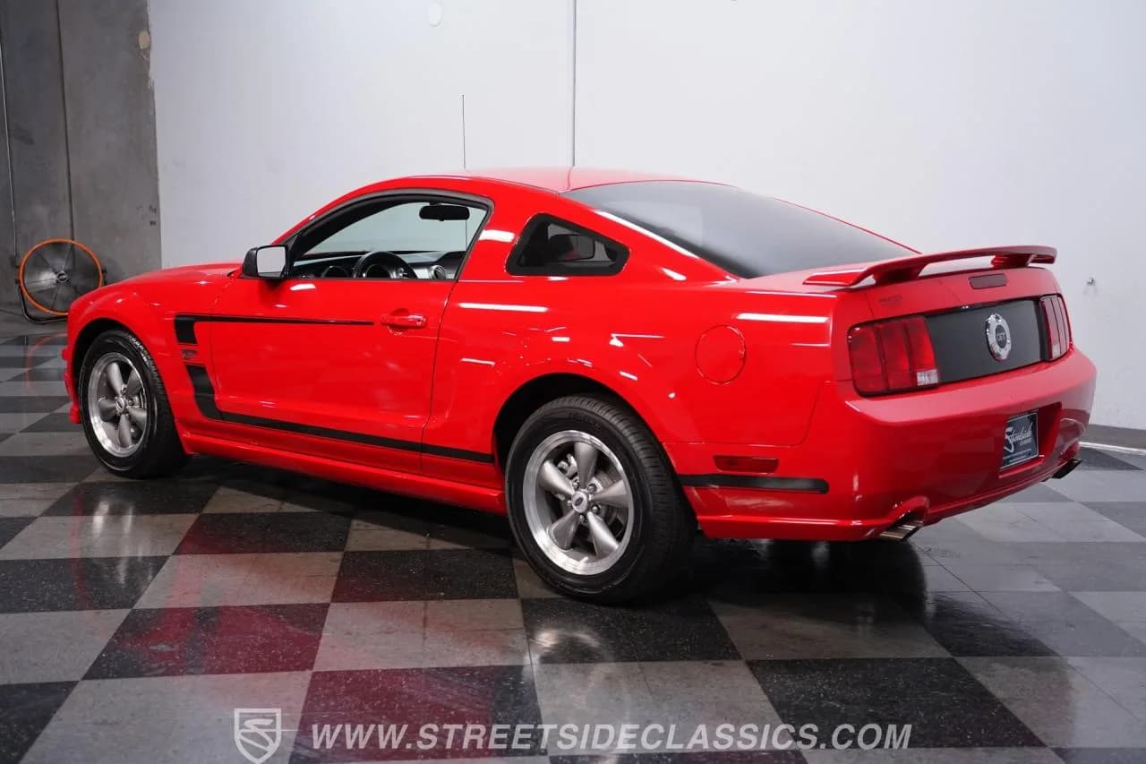 2005 Ford Mustang GT - Thumbnail 7