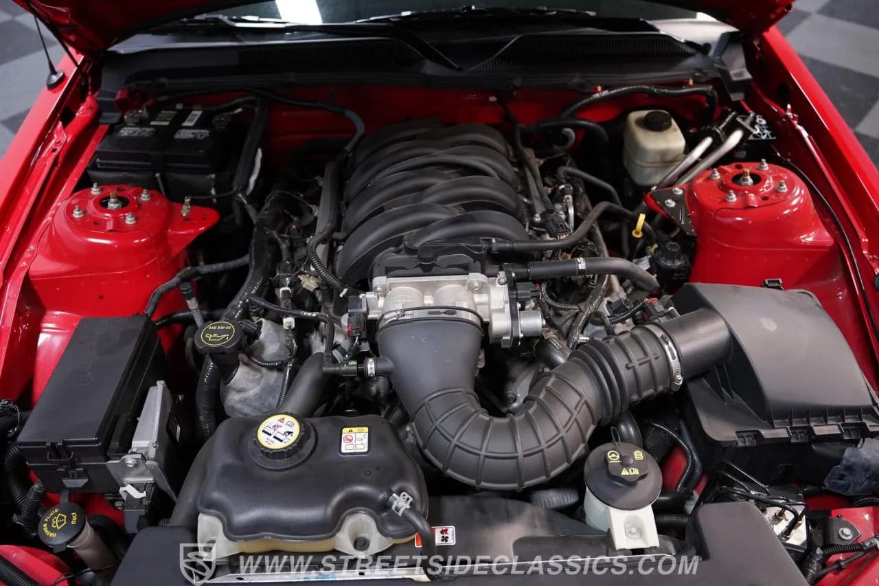 2005 Ford Mustang GT - Thumbnail 3