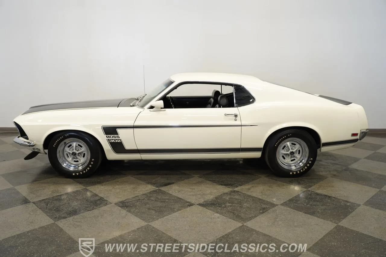 1969 Ford Mustang Boss 302 - Thumbnail 2