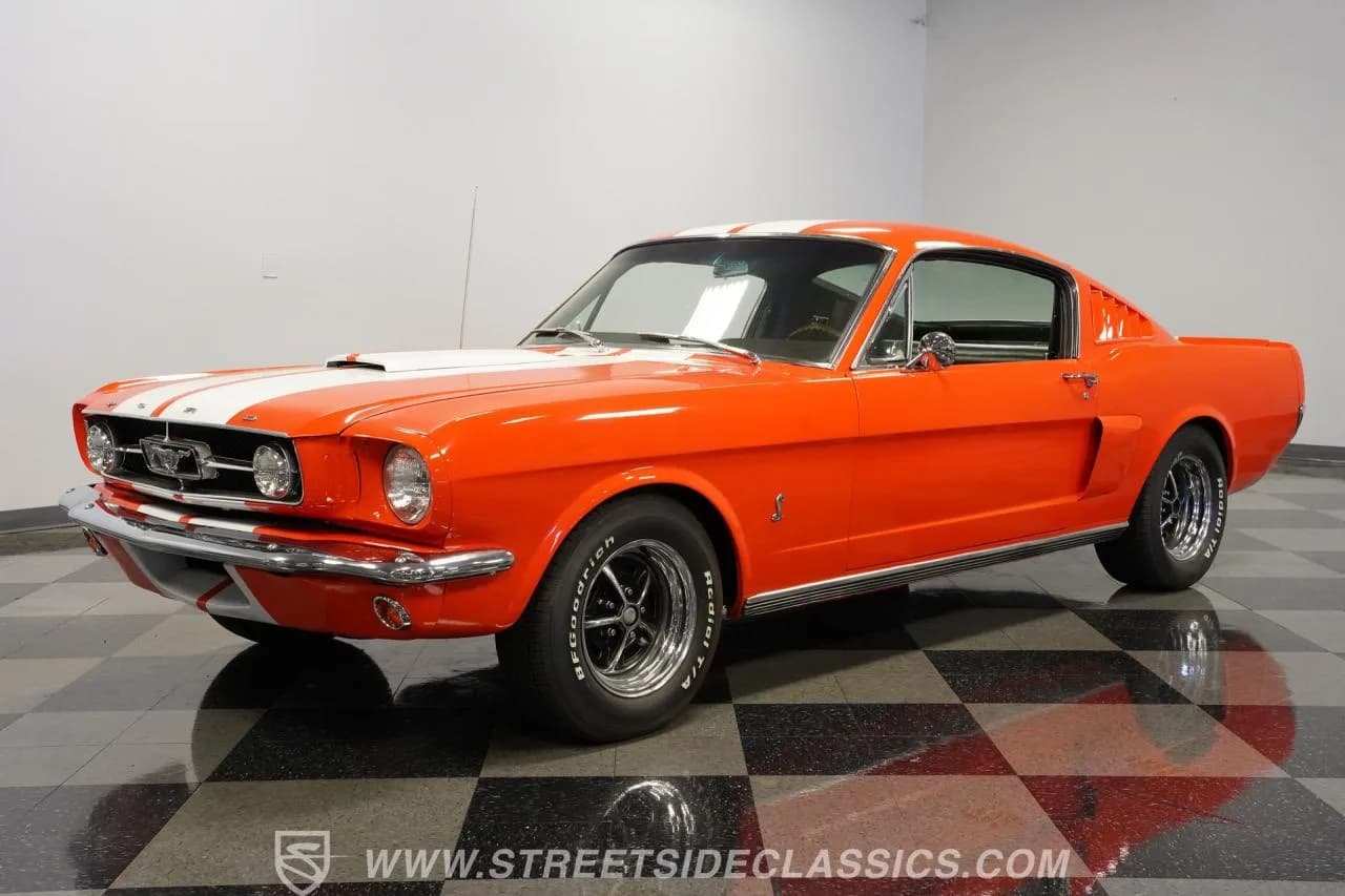 1965 Ford Mustang 2+2 Fastback - Thumbnail 6