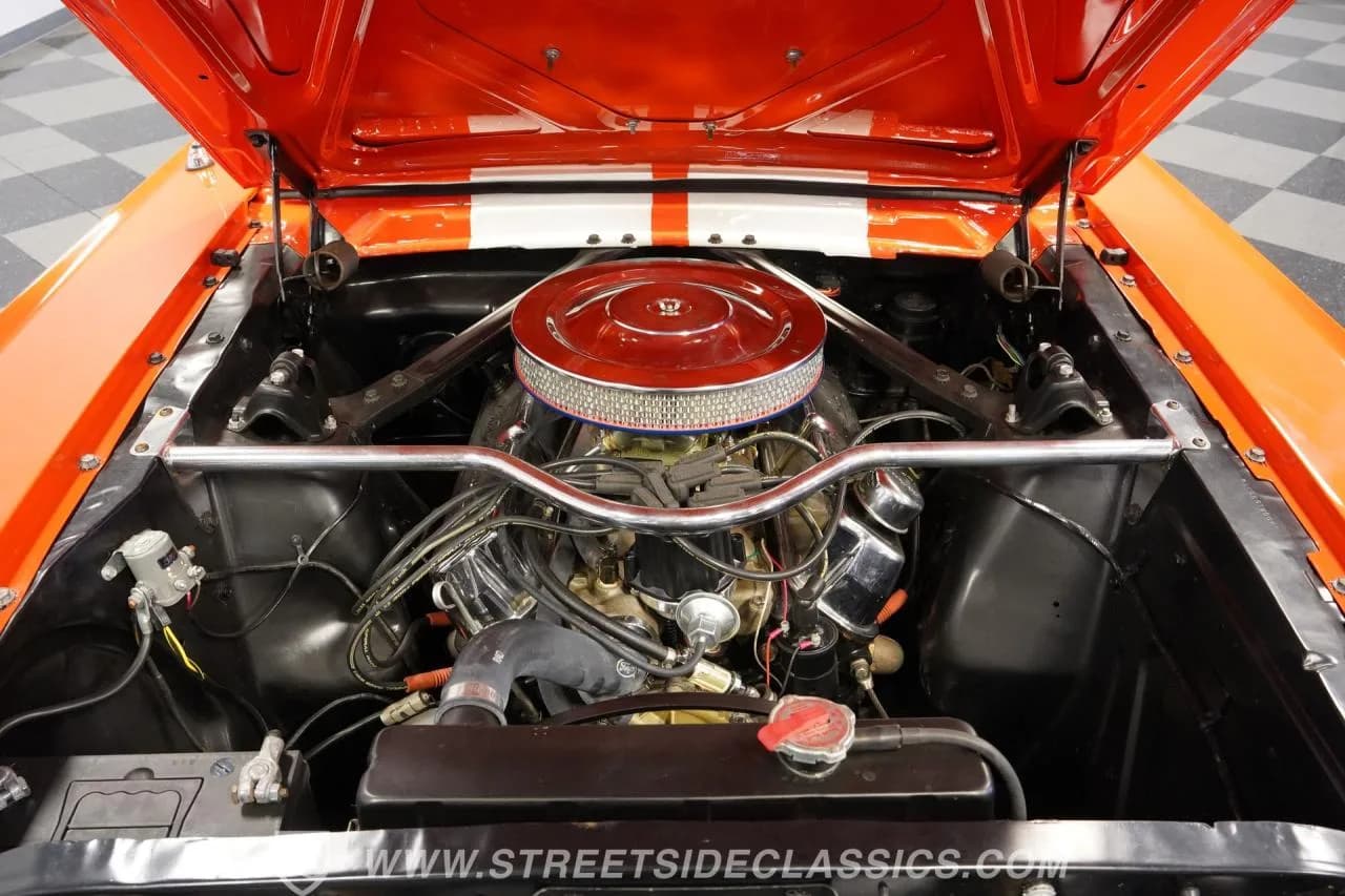 1965 Ford Mustang 2+2 Fastback - Thumbnail 3
