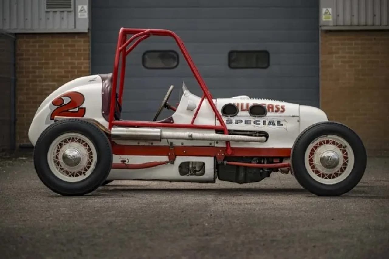 1945 Ford Sprint Car - Thumbnail 4