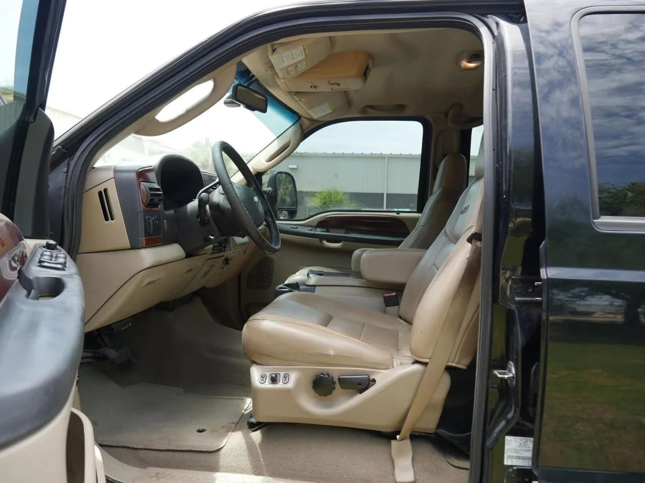 2006 Ford F250 Lariat Crew Cab 4x4 - Thumbnail 6