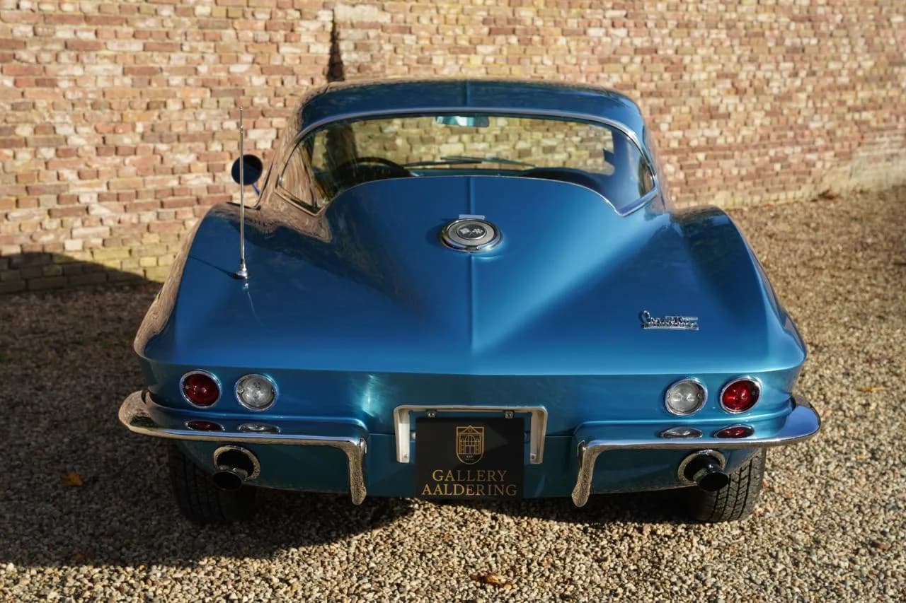 1966 Chevrolet Corvette C2 Sting Ray - Thumbnail 6