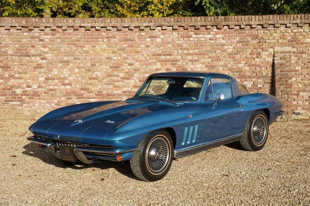 1966 Chevrolet Corvette C2 Sting Ray