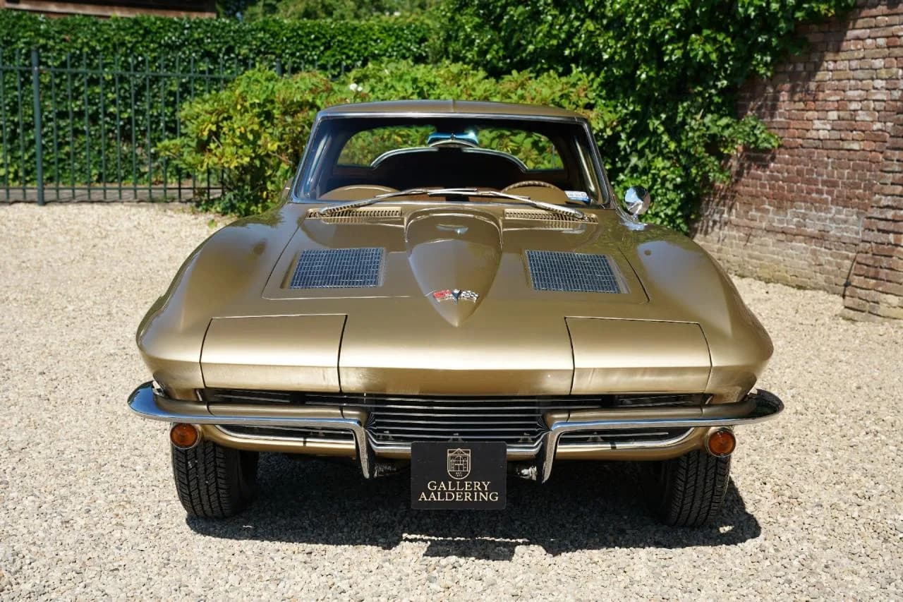 1963 Chevrolet Corvette C2 Sting Ray Split Window - Thumbnail 5