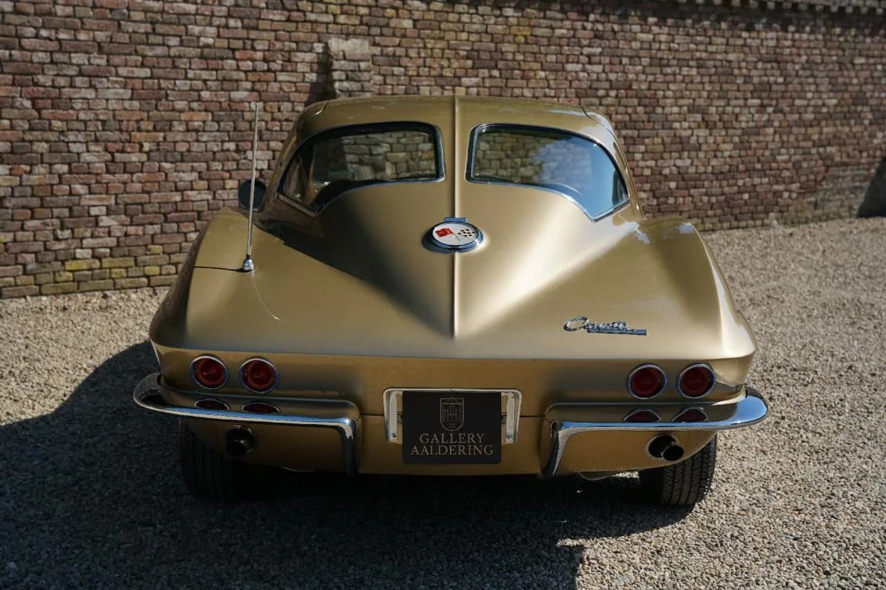 1963 Chevrolet Corvette C2 Sting Ray Split Window - Thumbnail 6