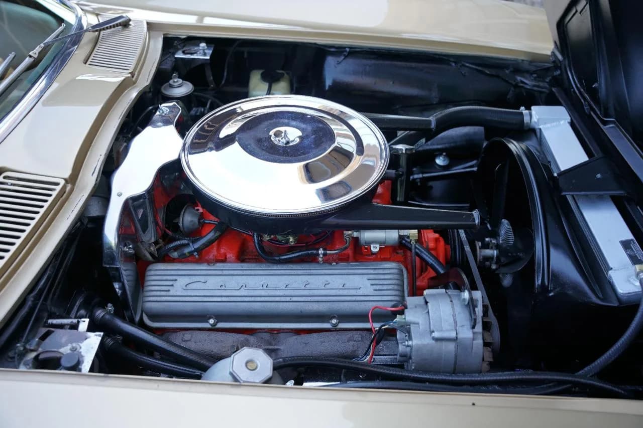 1963 Chevrolet Corvette C2 Sting Ray Split Window - Thumbnail 3