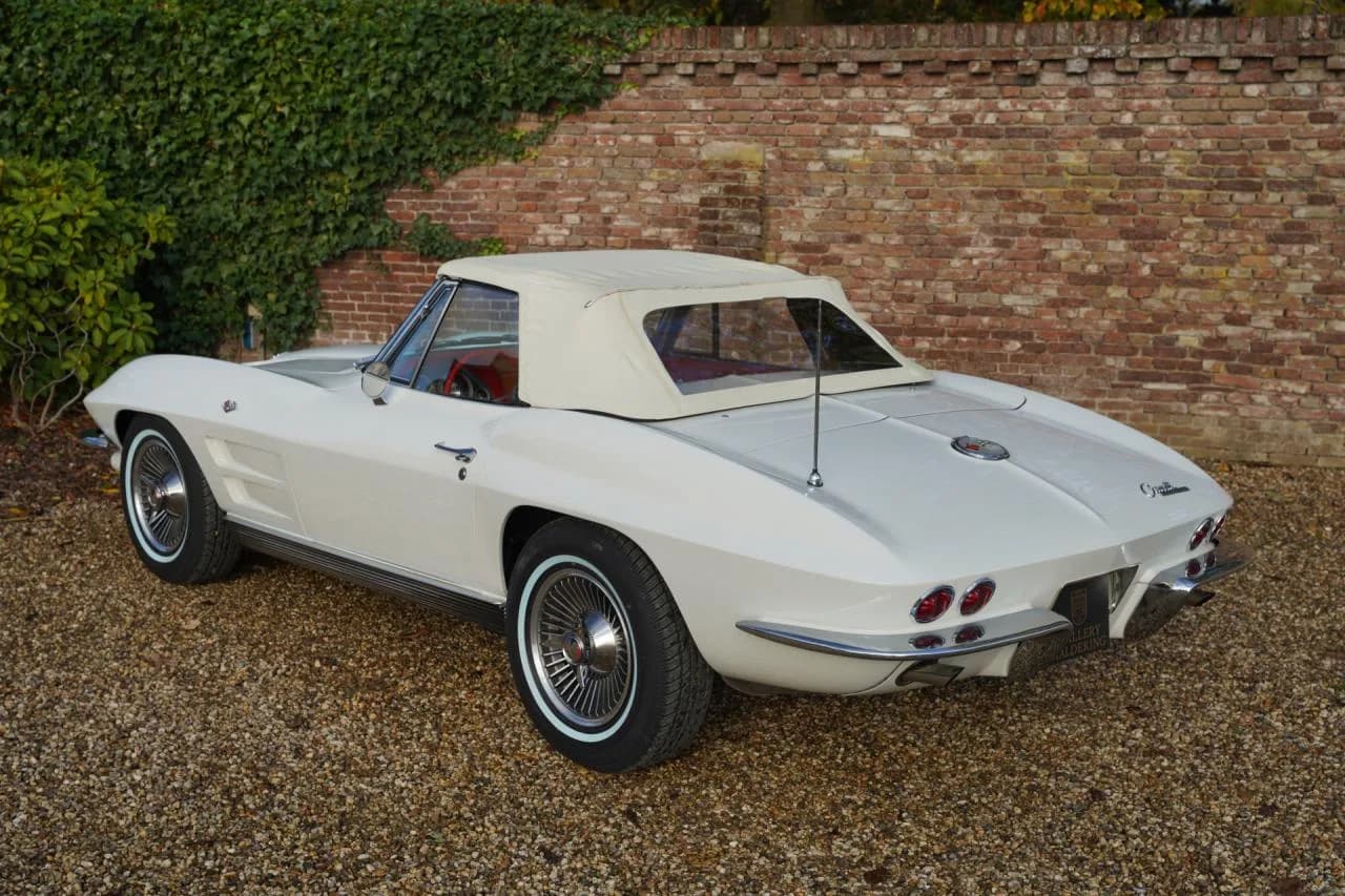 1963 Chevrolet Corvette C2 Sting Ray Convertible &ldquo;No. 1987 built&rdquo; - Thumbnail 7