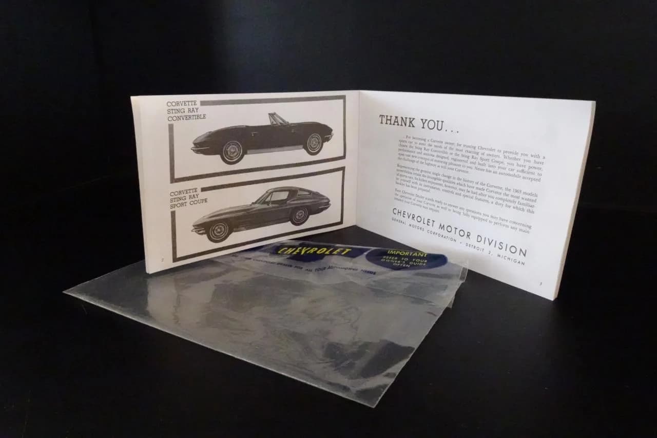 1963 Chevrolet Corvette C2 Sting Ray Split-Window 327 Coup&eacute; - Thumbnail 8