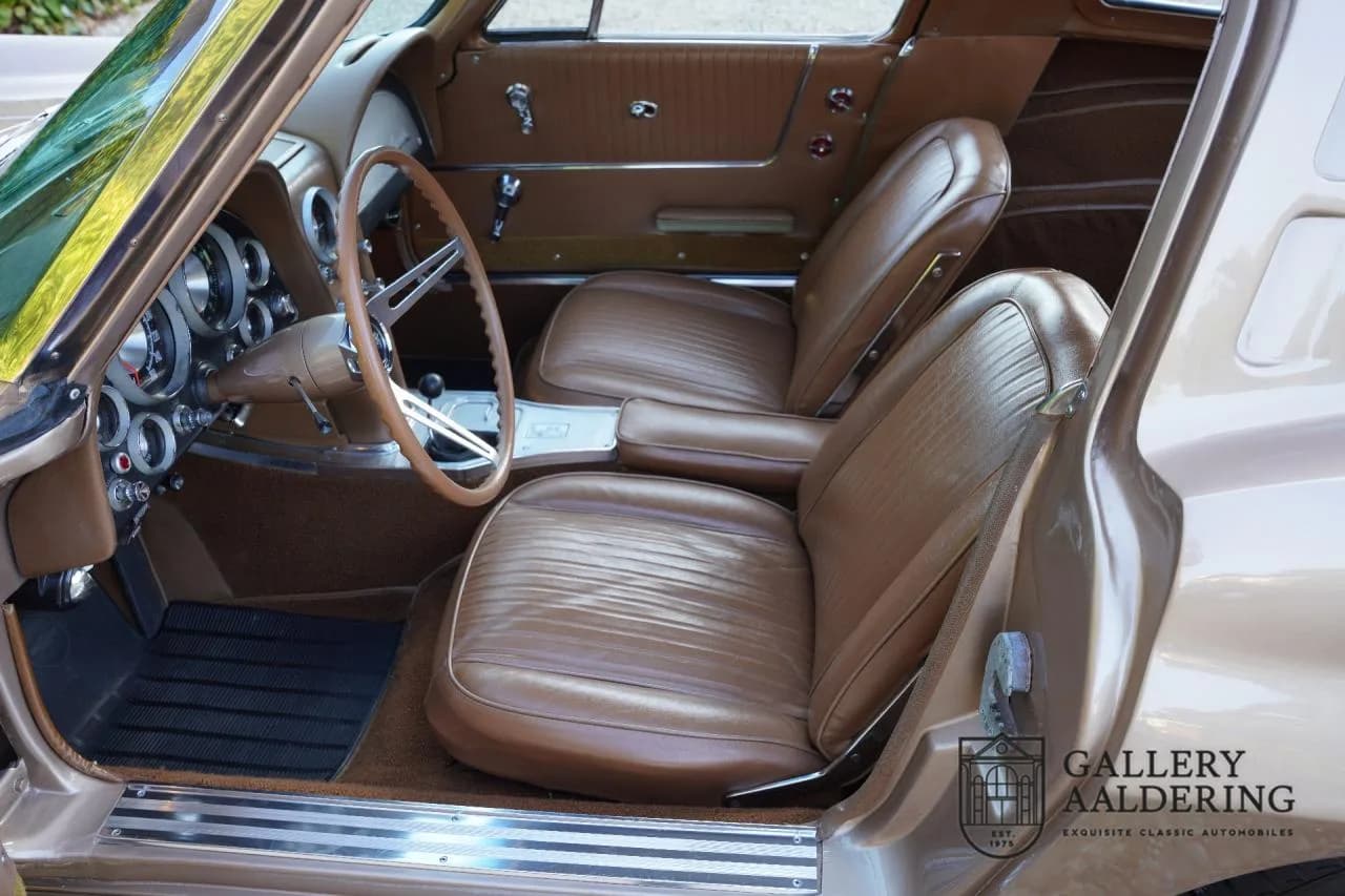 1963 Chevrolet C2 Sting Ray Coup&eacute; Split window - Thumbnail 3