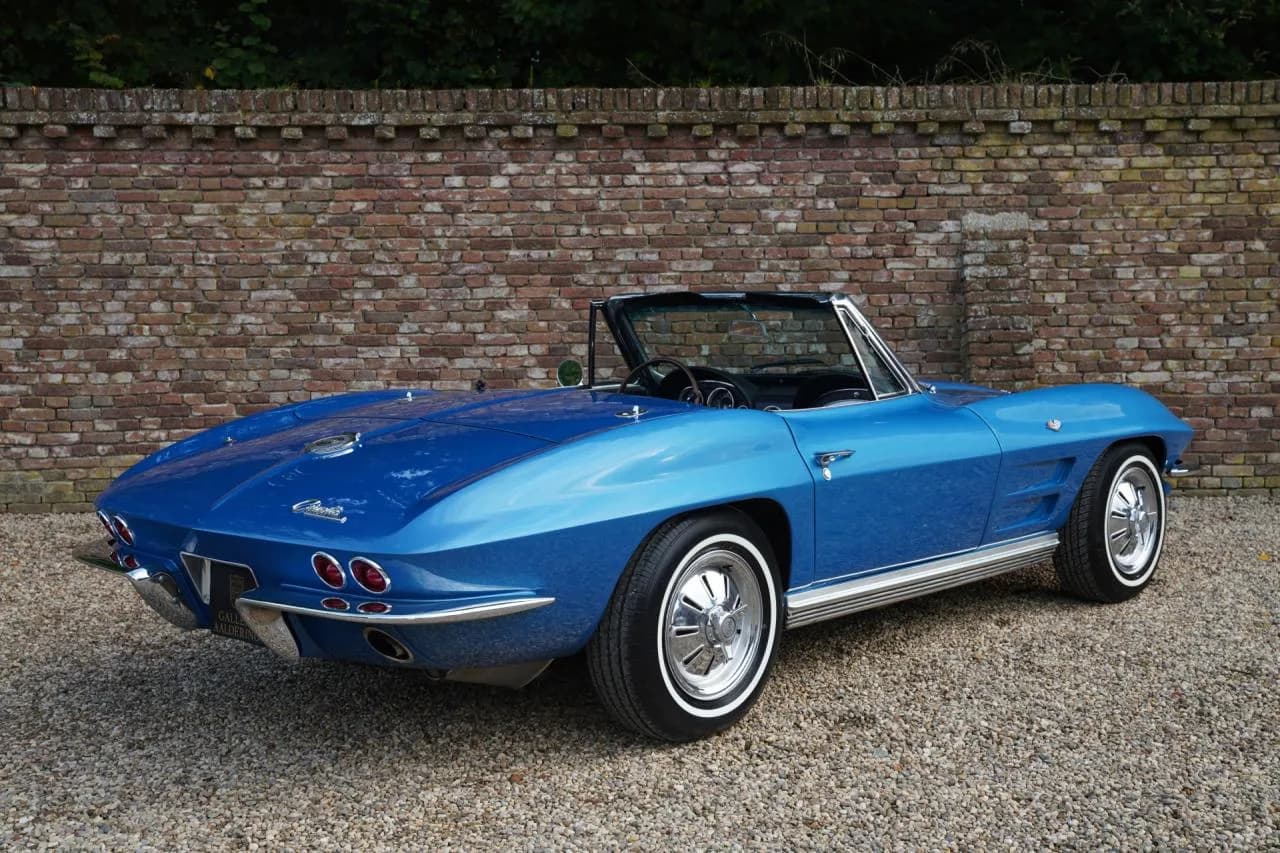 1964 Chevrolet Corvette C2 Sting Ray Convertible - Thumbnail 2