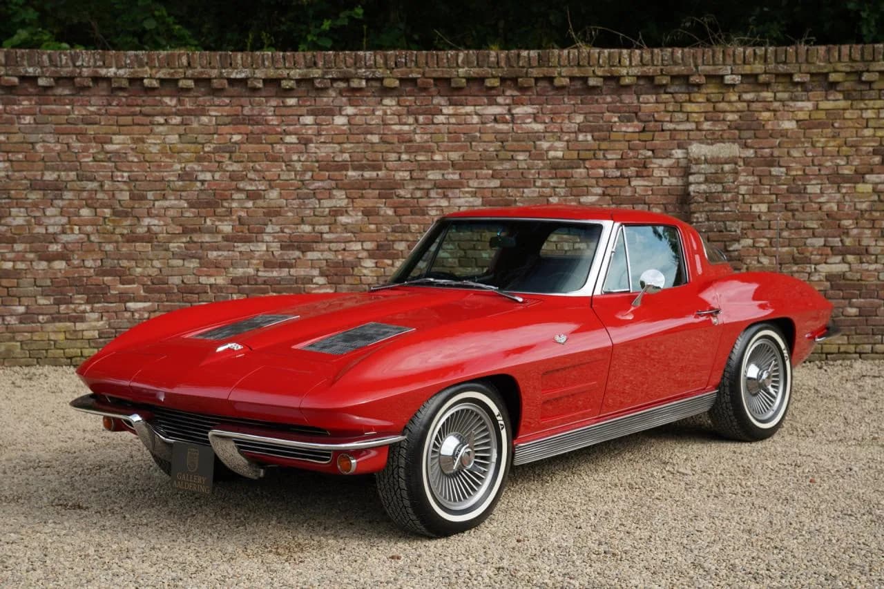 1963 Chevrolet Corvette C2 Sting Ray Split Window