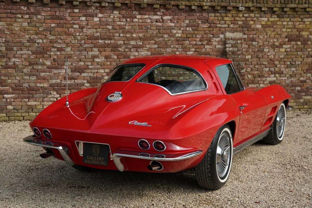 1963 Chevrolet Corvette C2 Sting Ray Split Window - Thumbnail 2