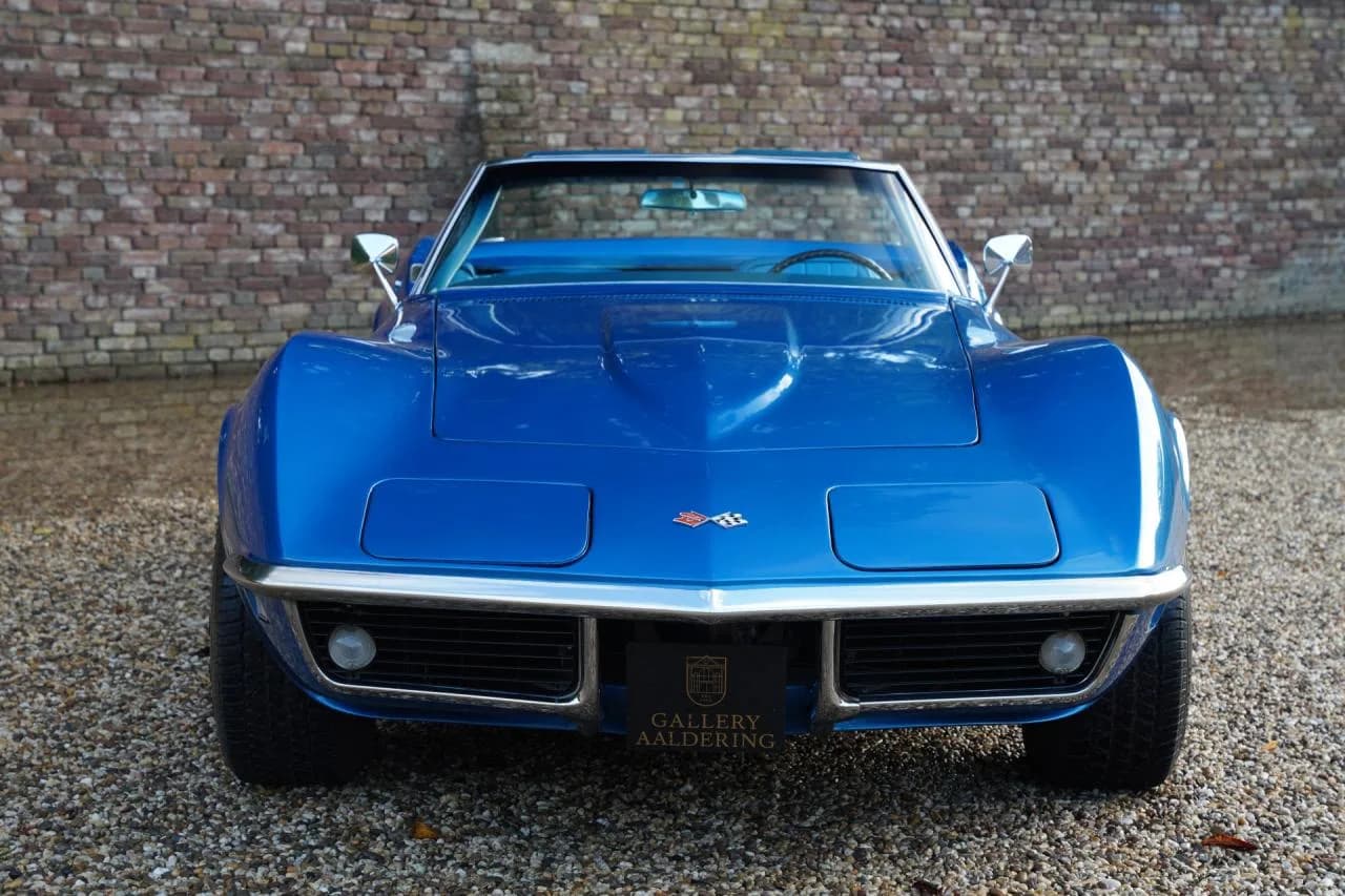 1968 Chevrolet Corvette C3 Convertible 327 - Thumbnail 5