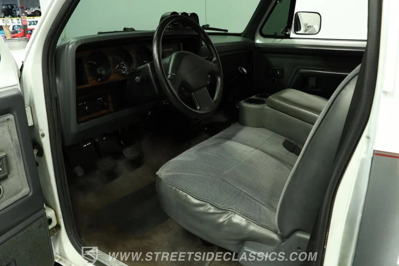 1992 Dodge Ram 250 LE Diesel 4X4 - Thumbnail 4