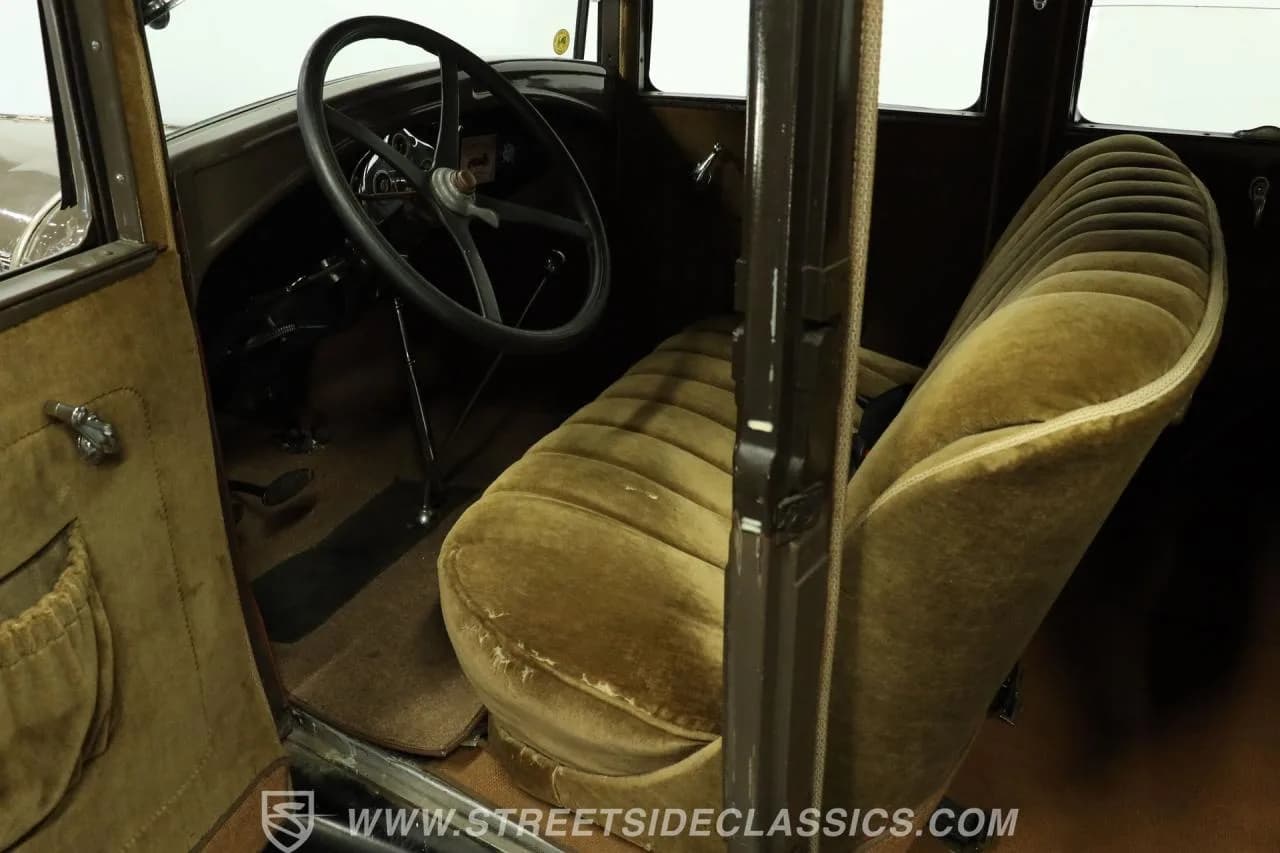 1929 Ford Model A Sedan - Thumbnail 4