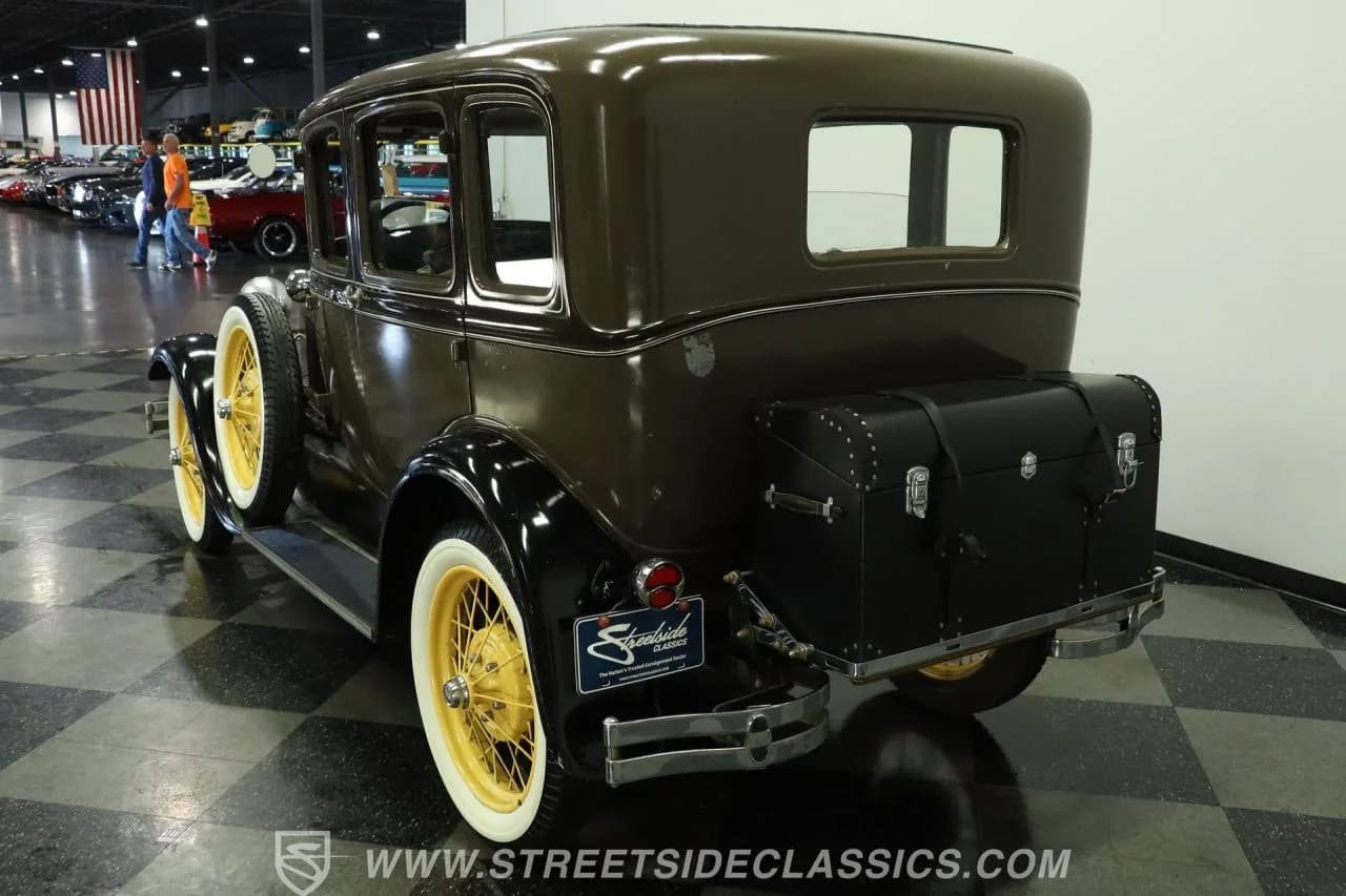 1929 Ford Model A Sedan - Thumbnail 8