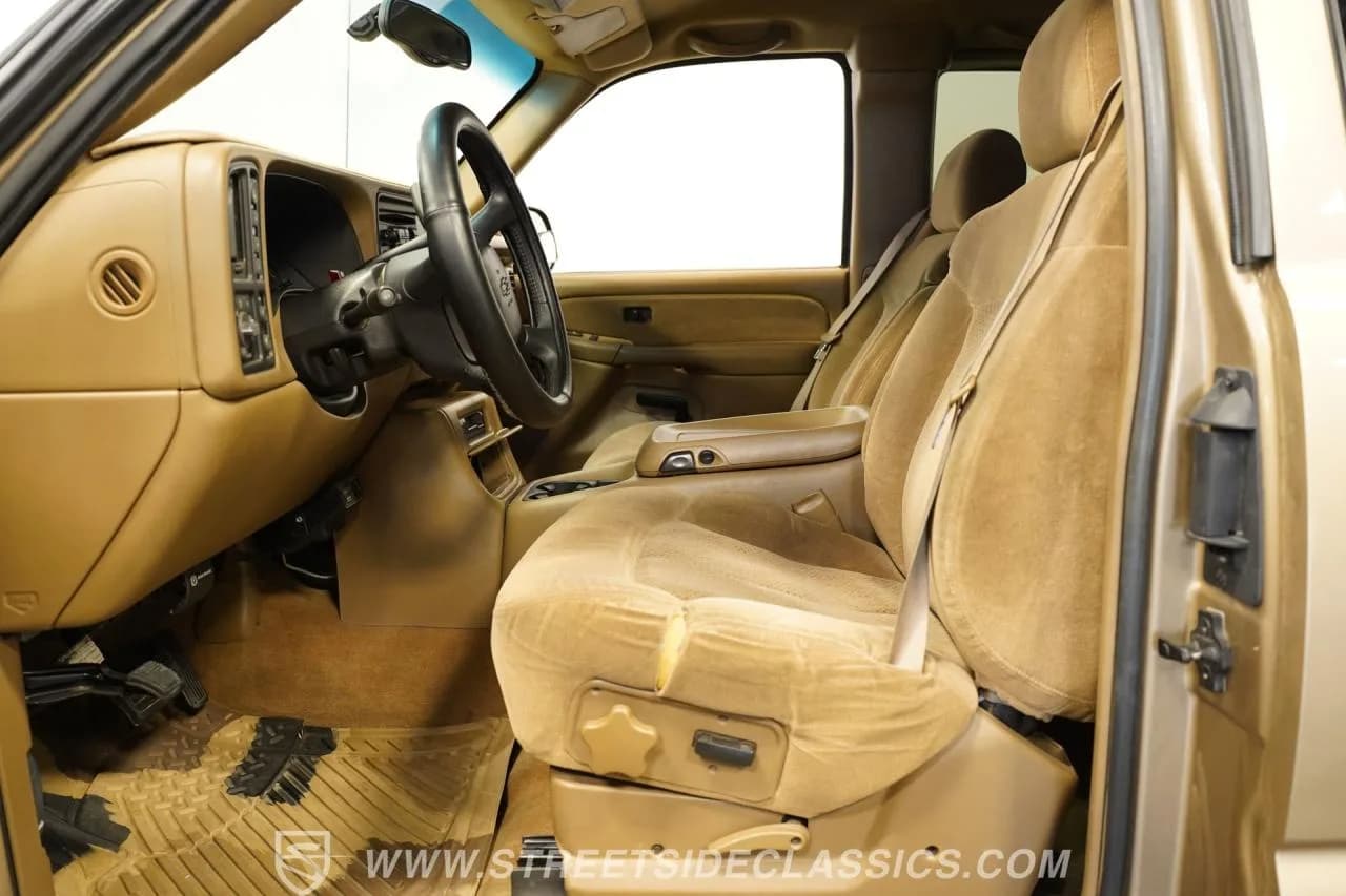 2000 Chevrolet Silverado 1500 LS 4X4 Extended cab - Thumbnail 3