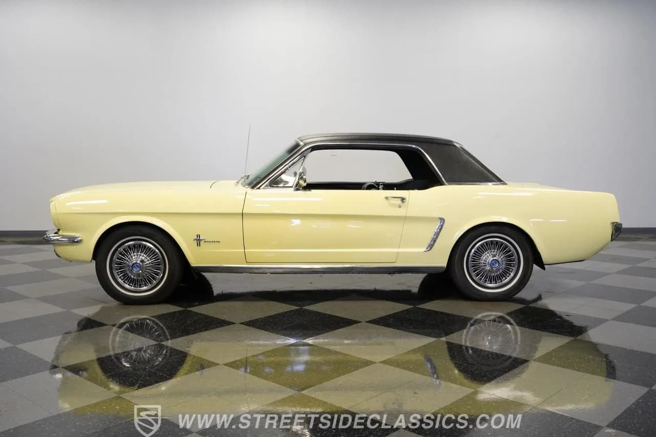 1965 Ford Mustang - Thumbnail 8