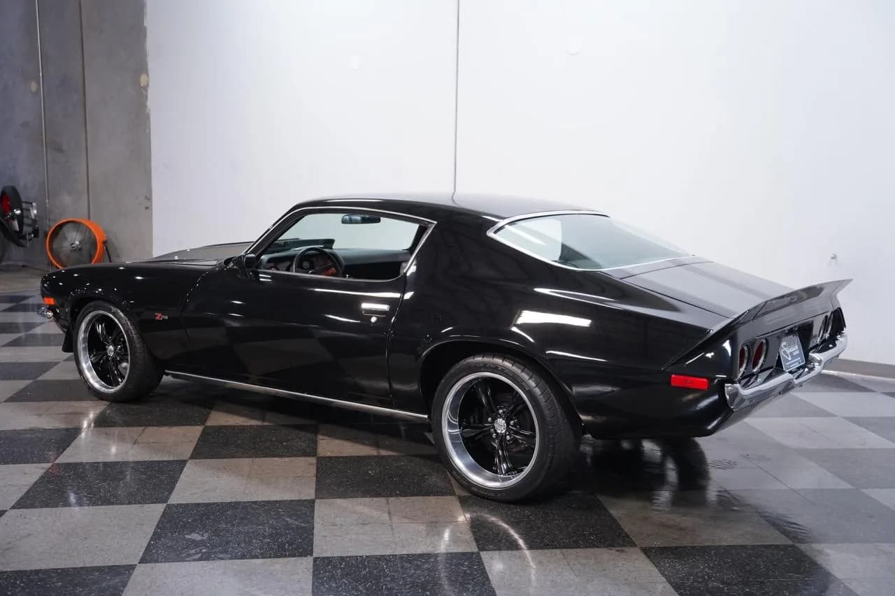 1970 Chevrolet Camaro LS3 Restomod - Thumbnail 8