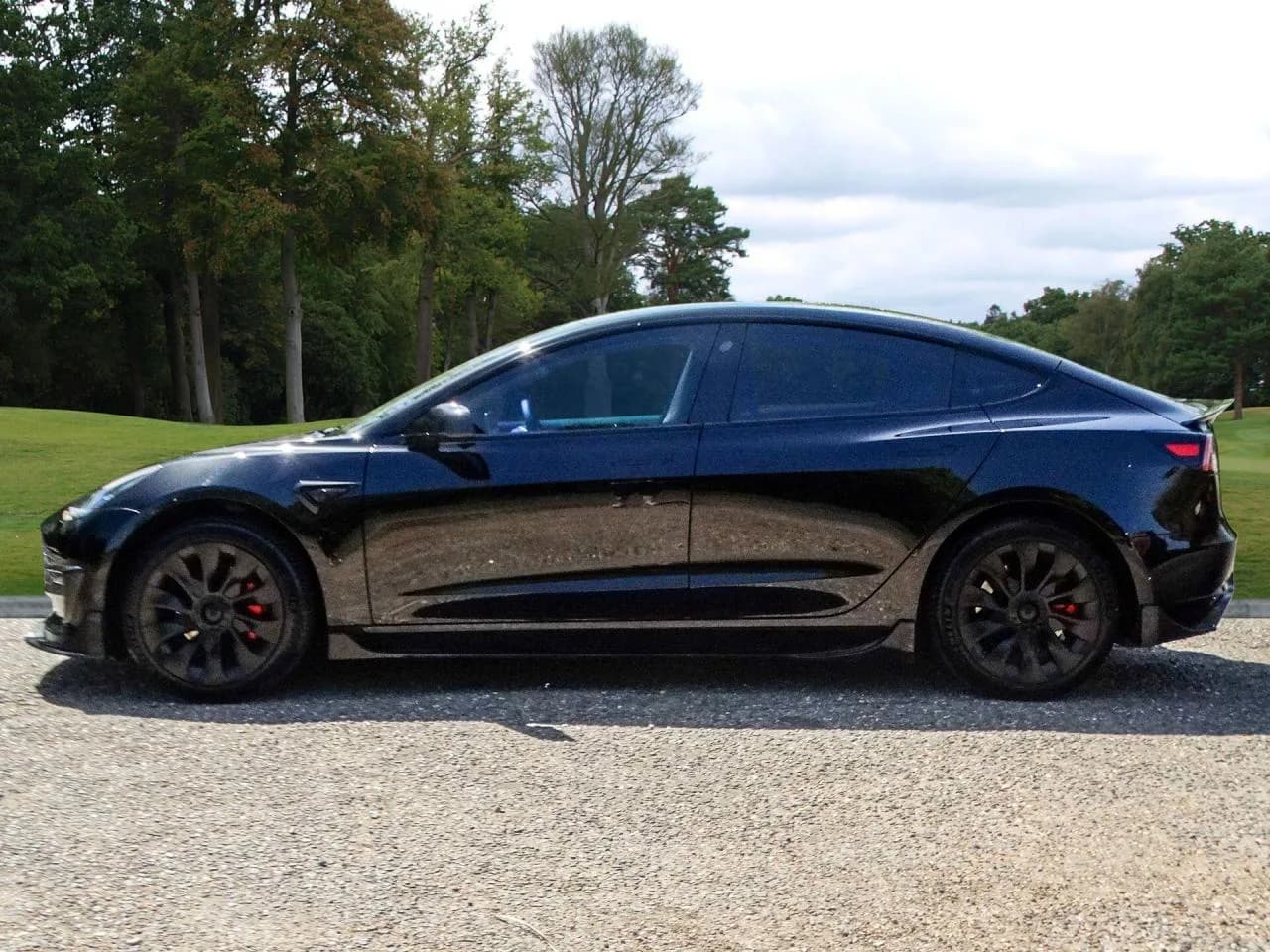 2023 Tesla Auto RWD 4dr - Thumbnail 2