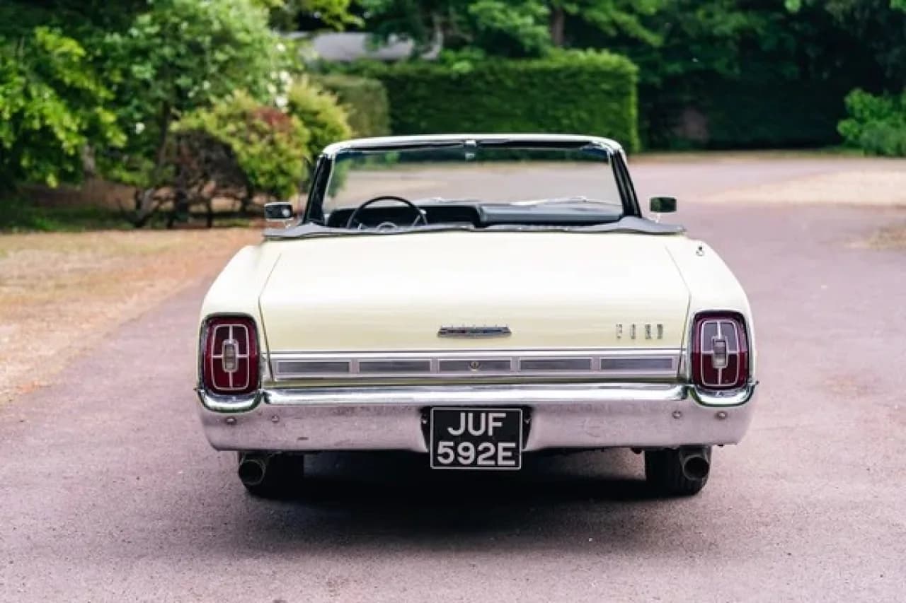 1967 Ford Galaxie 500 - Thumbnail 2