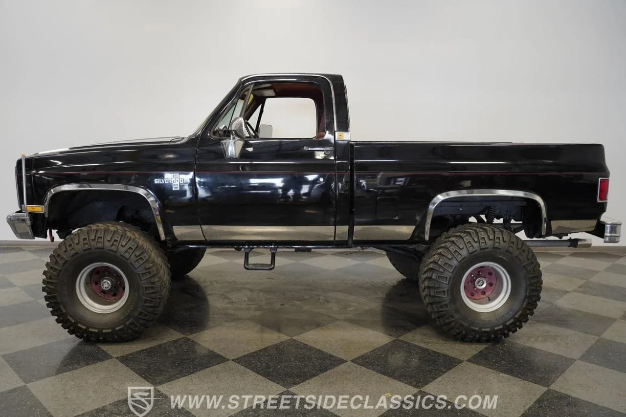 1984 Chevrolet K10 - Thumbnail 8