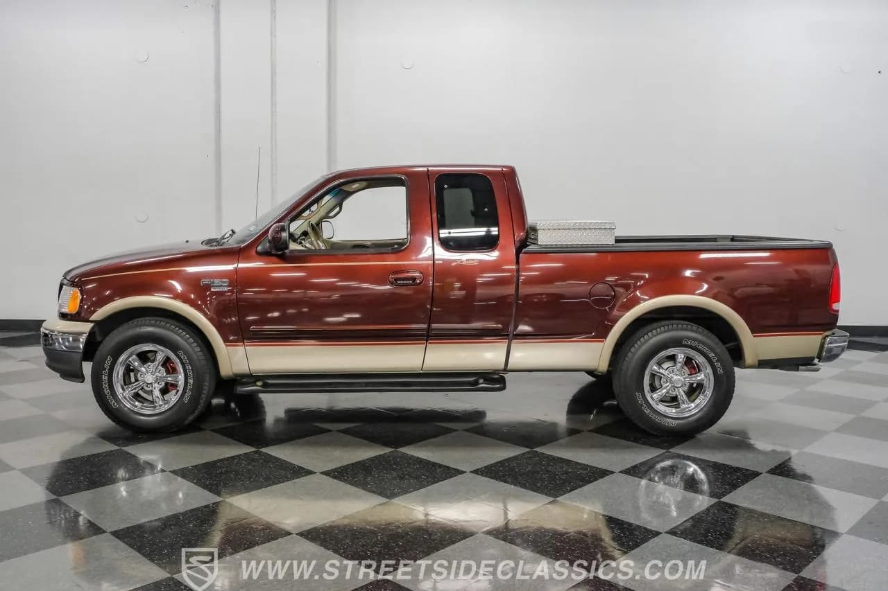 2000 Ford F-150 Lariat Extended Cab - Thumbnail 2