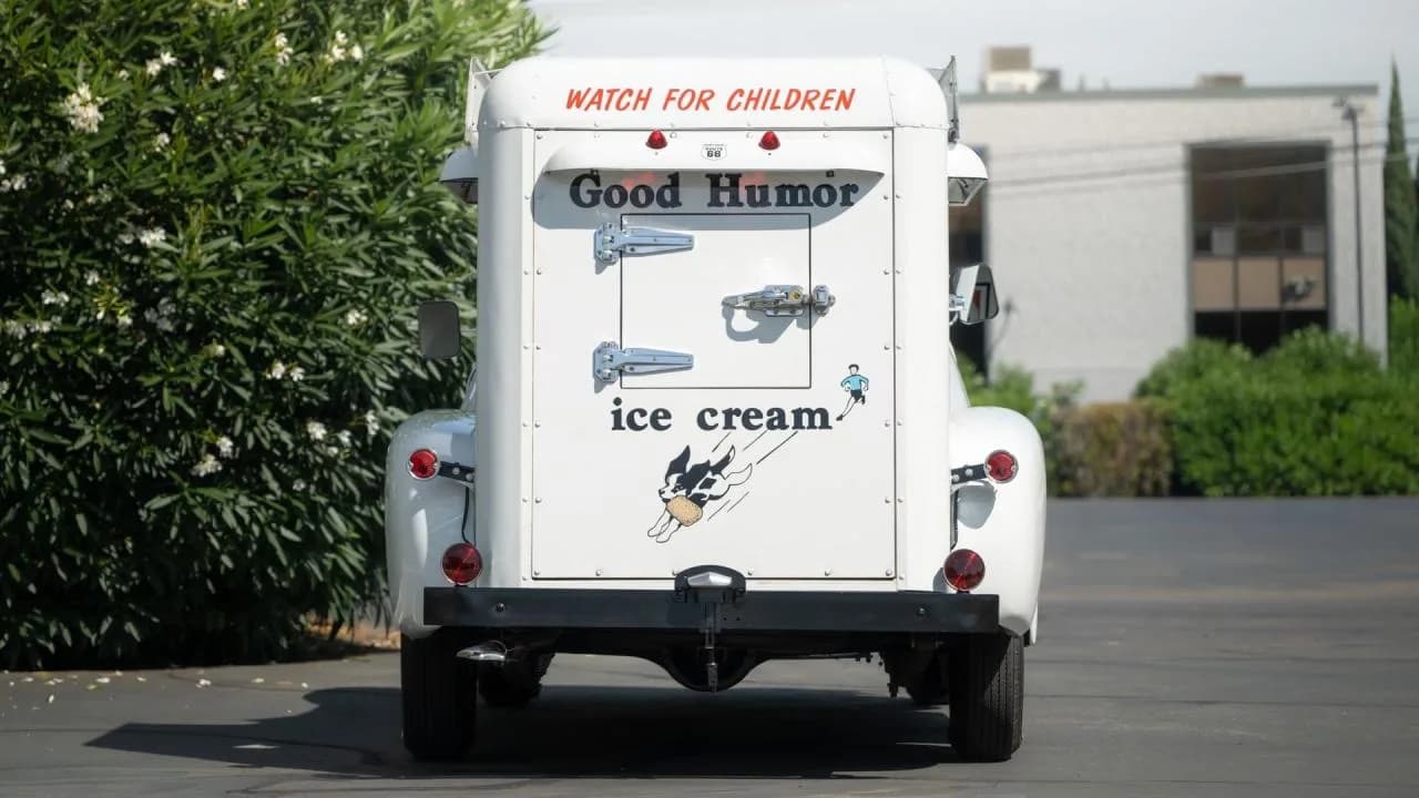 1955 Chevrolet 3100 Good Humor Ice Cream Truck - Thumbnail 8