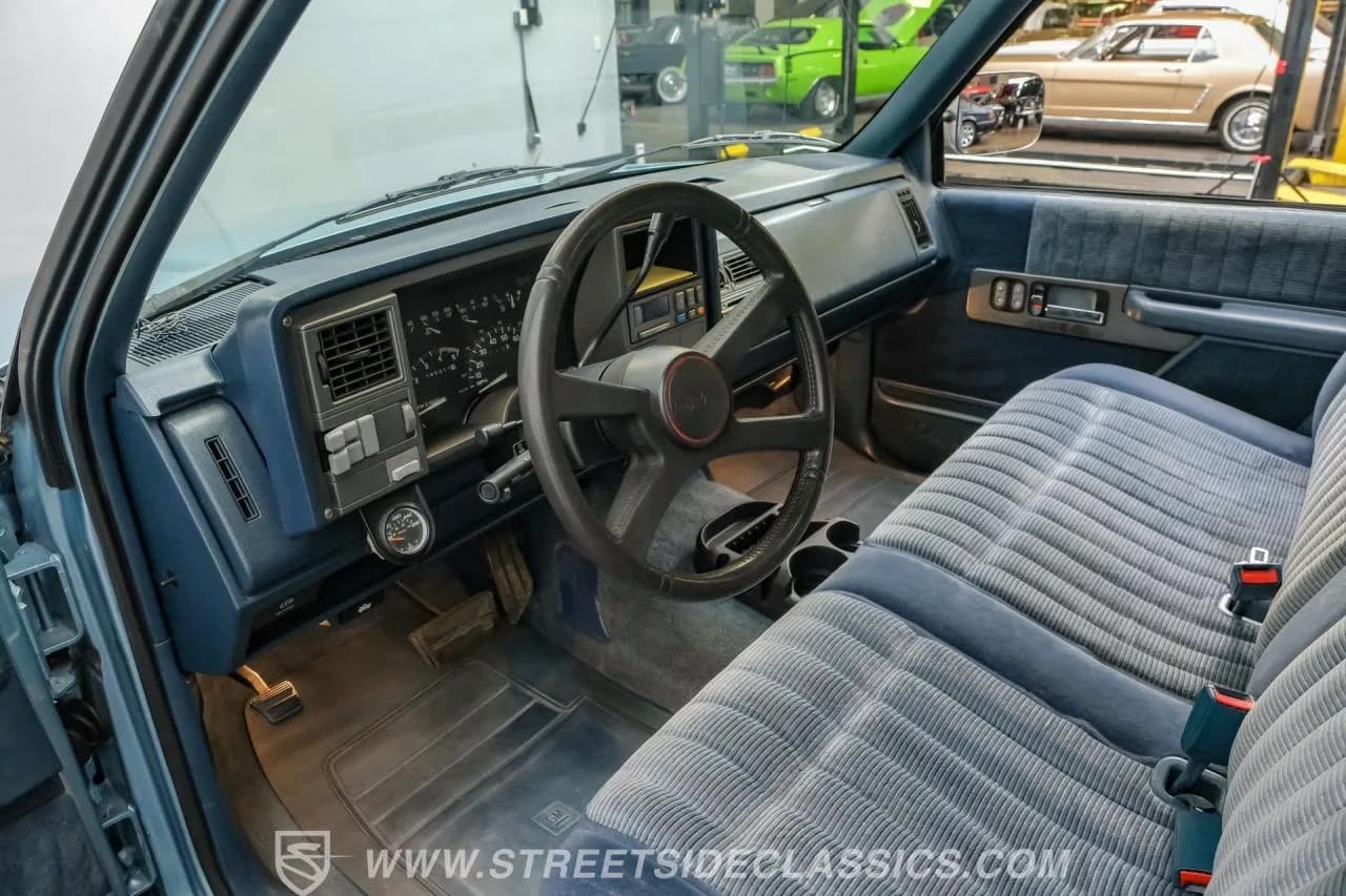 1992 GMC C1500 Sierra - Thumbnail 4