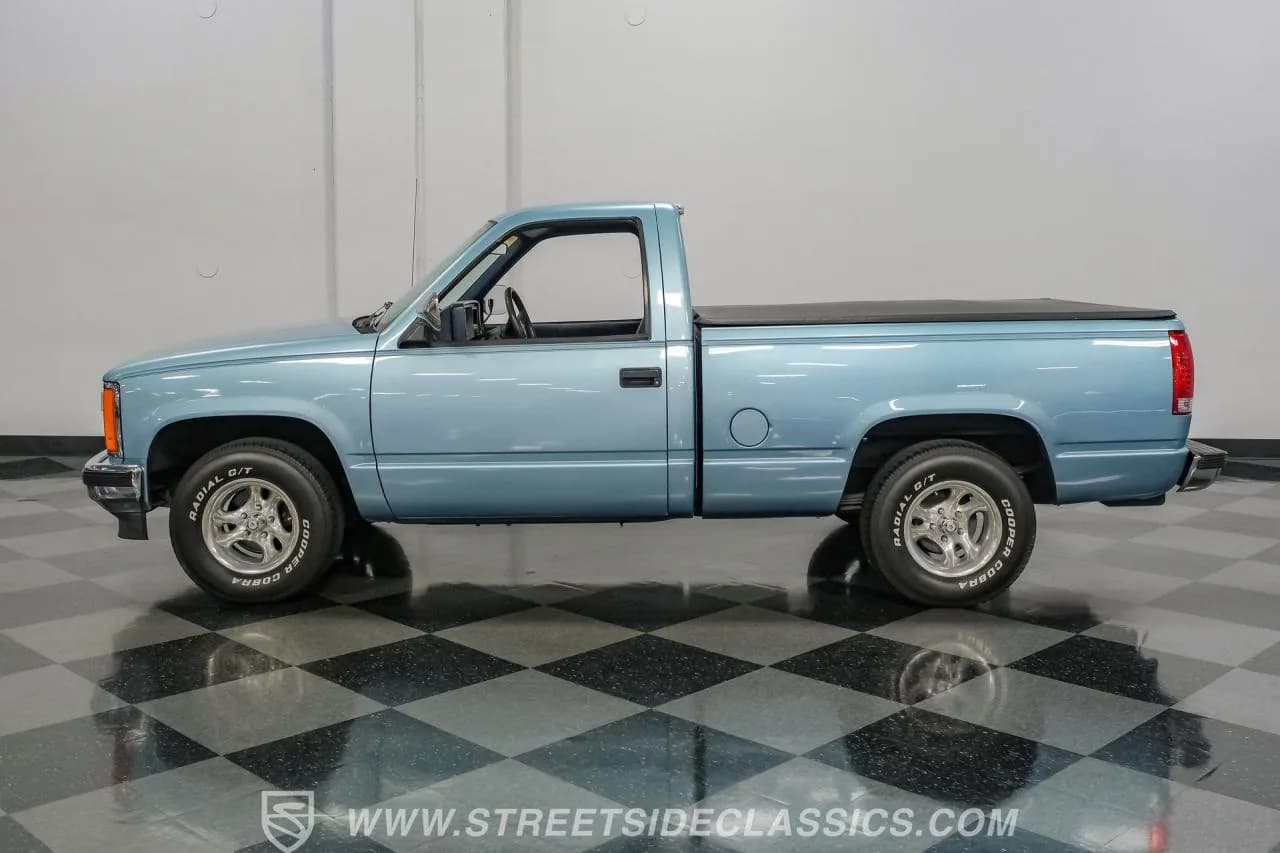 1992 GMC C1500 Sierra - Thumbnail 2