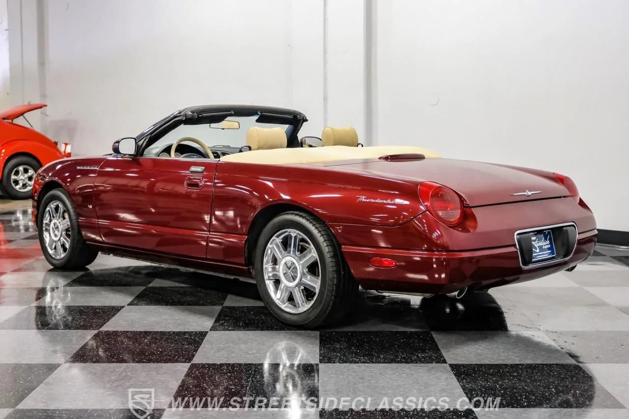 2004 Ford Thunderbird - Thumbnail 8