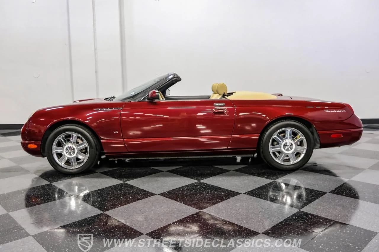 2004 Ford Thunderbird - Thumbnail 2