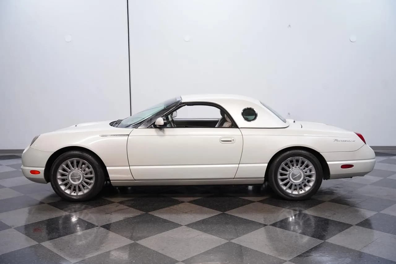 2005 Ford Thunderbird 50TH Anniversary Cashmere Edition - Thumbnail 2