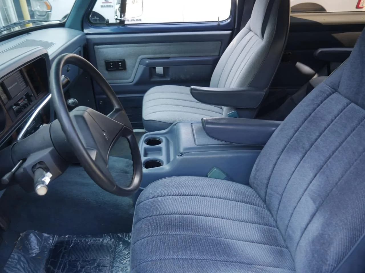 1988 Dodge Ramcharger 4x4 - Thumbnail 5