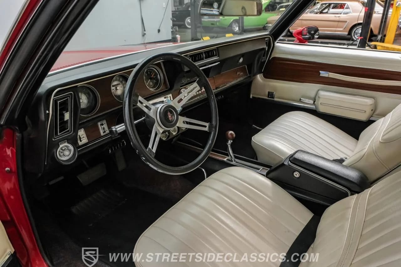 1971 Oldsmobile Cutlass Supreme Restomod - Thumbnail 4