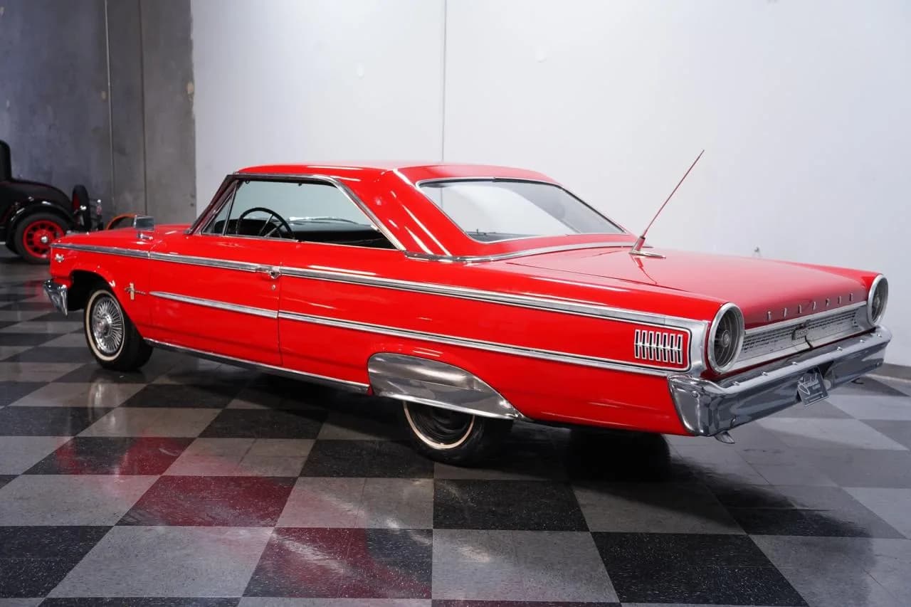 1963 Ford Galaxie 500 - Thumbnail 7