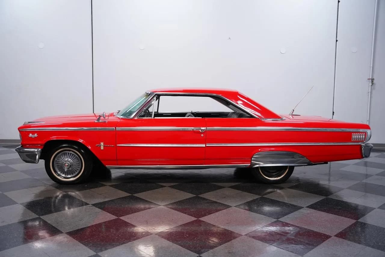 1963 Ford Galaxie 500 - Thumbnail 2