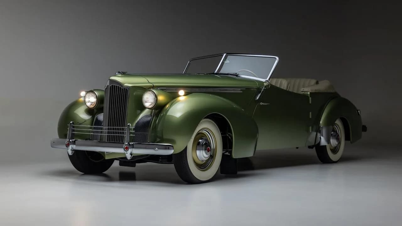 1940 Packard One Twenty Convertible Victoria by Darrin - Thumbnail 8