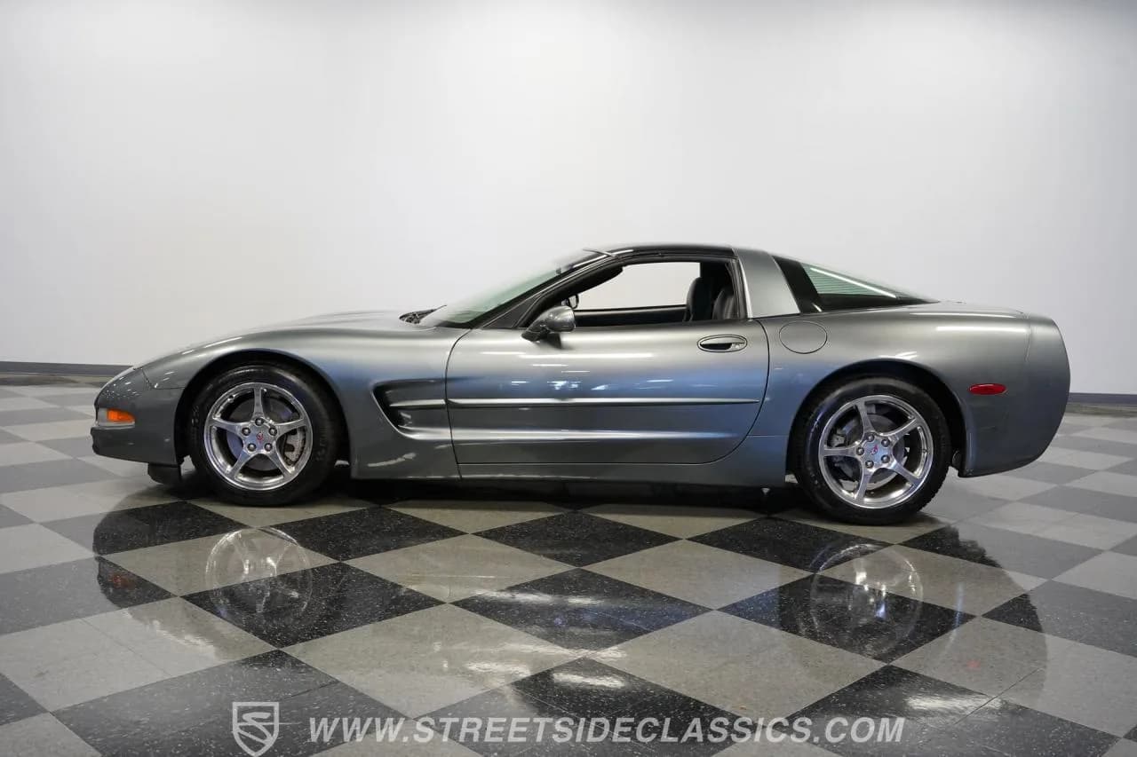 2003 Chevrolet Corvette - Thumbnail 2
