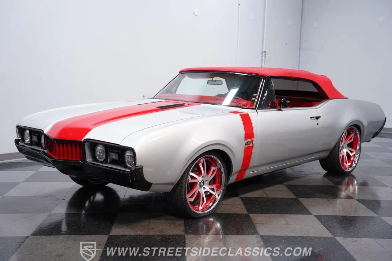 1968 Oldsmobile Cutlass Convertible LS3 Restomod - Thumbnail 5