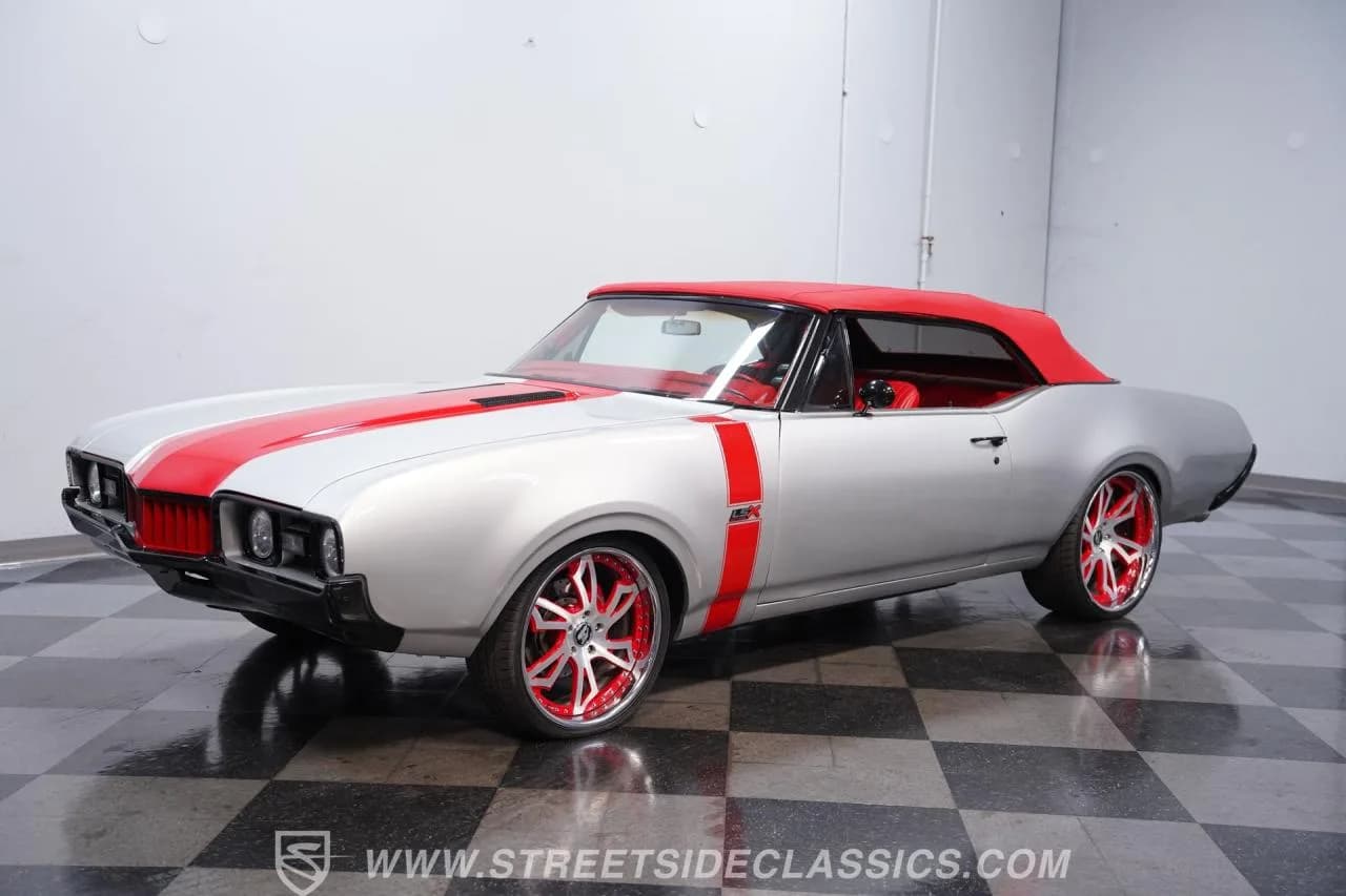 1968 Oldsmobile Cutlass Convertible LS3 Restomod - Thumbnail 6