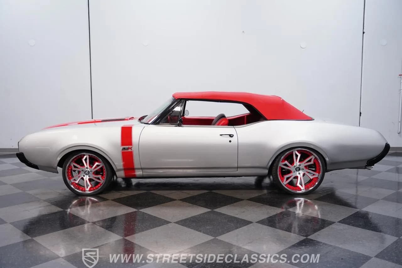 1968 Oldsmobile Cutlass Convertible LS3 Restomod - Thumbnail 2