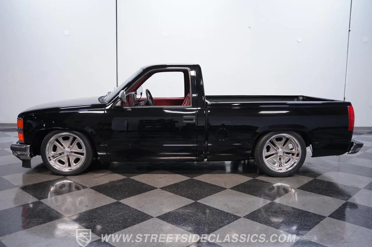 1994 Chevrolet C1500 Silverado - Thumbnail 2