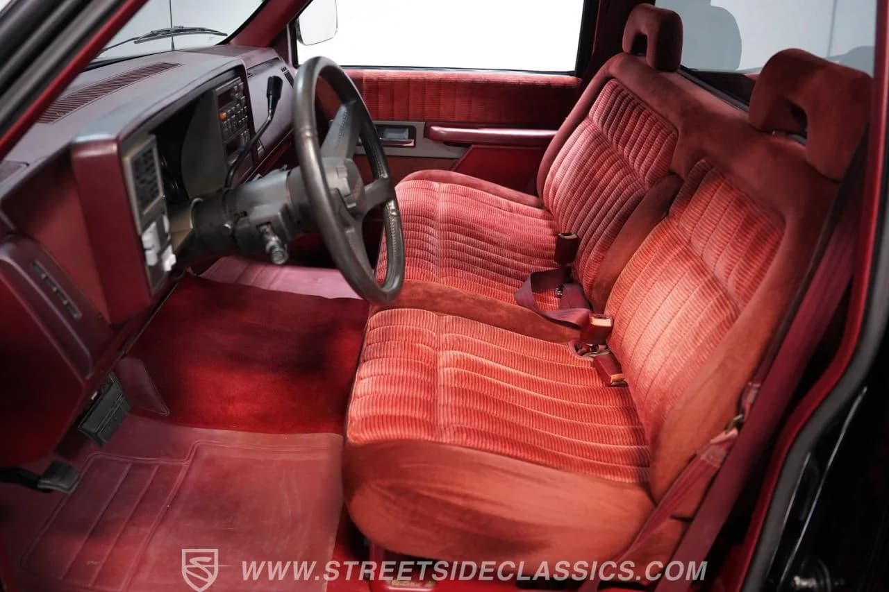 1994 Chevrolet C1500 Silverado - Image 30