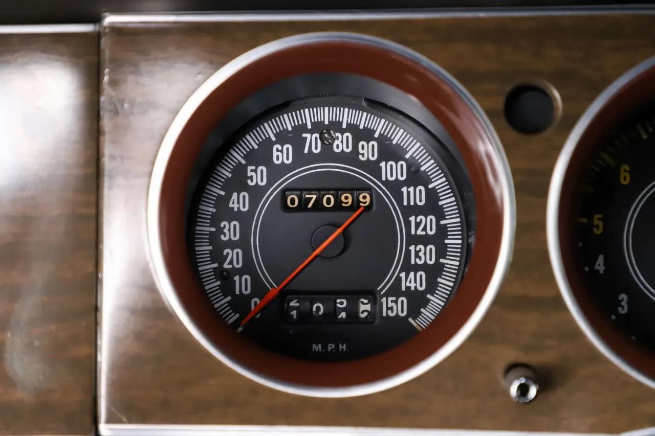 1970 Dodge Challenger R/T - Thumbnail 3