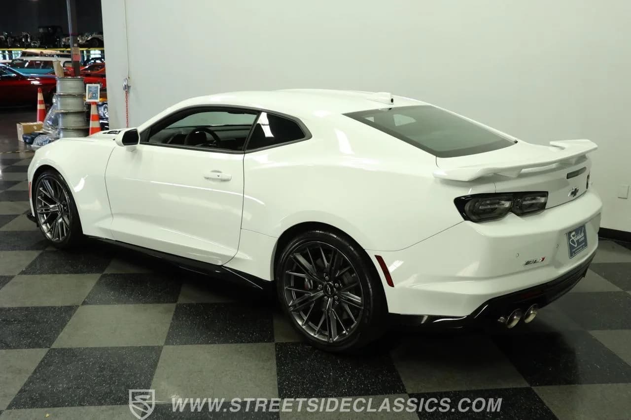 2023 Chevrolet Camaro ZL1 - Thumbnail 7